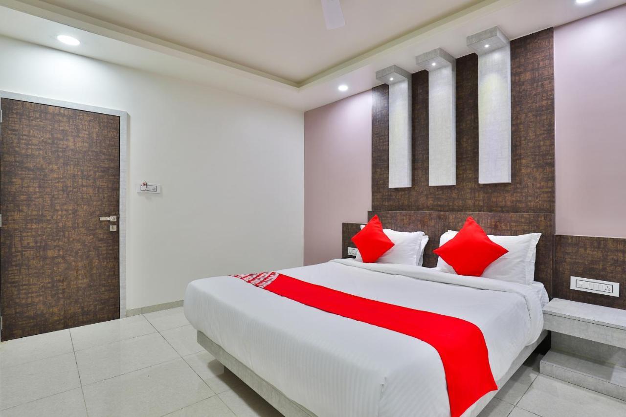 Oyo 23174 Hotel Parth Inn Dwārka Eksteriør bilde