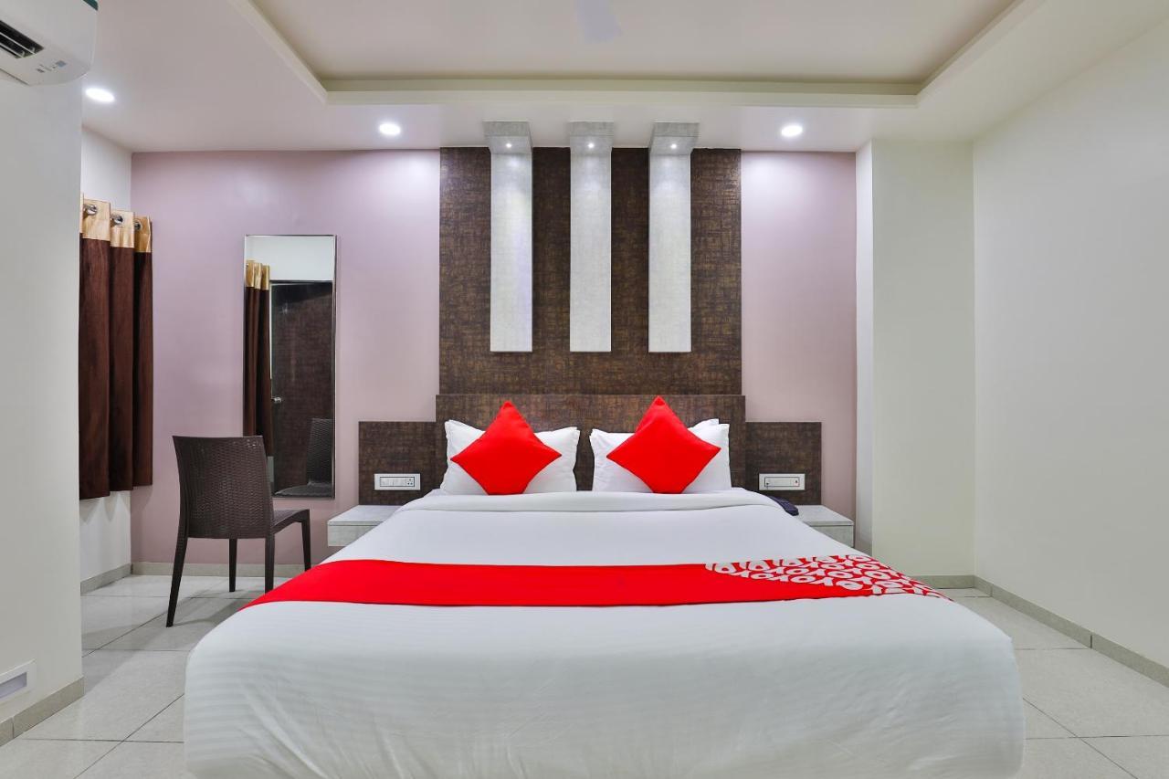 Oyo 23174 Hotel Parth Inn Dwārka Eksteriør bilde
